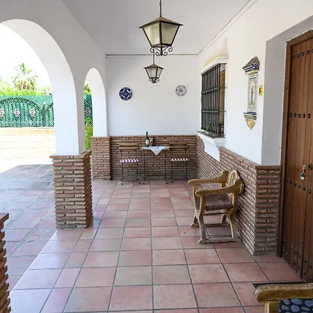 Amplia Con Precioso Jardin Cerca De Capital. Сasa de vacaciones Málaga