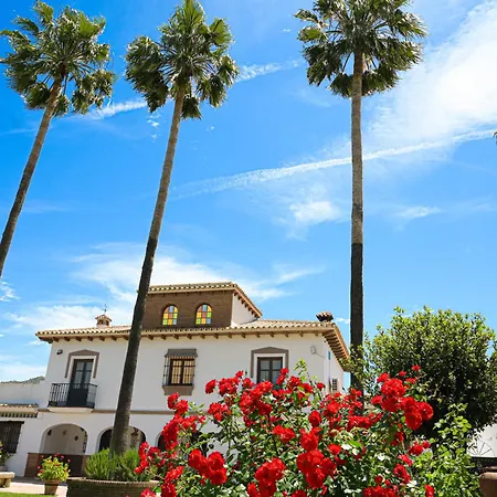 Amplia Con Precioso Jardin Cerca De Capital. Málaga