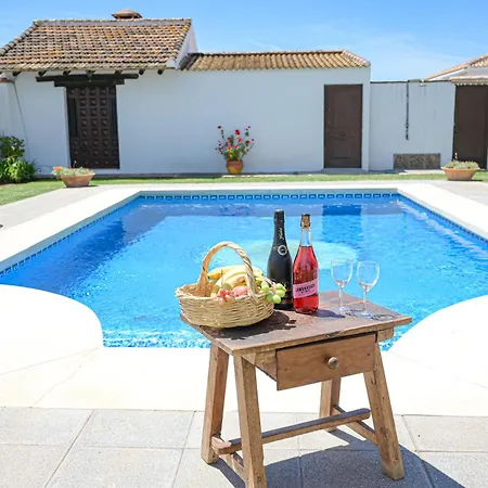 Holiday home Amplia Con Precioso Jardin Cerca De Capital. Malaga