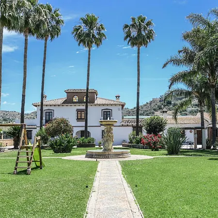 Holiday home Amplia Con Precioso Jardin Cerca De Capital.